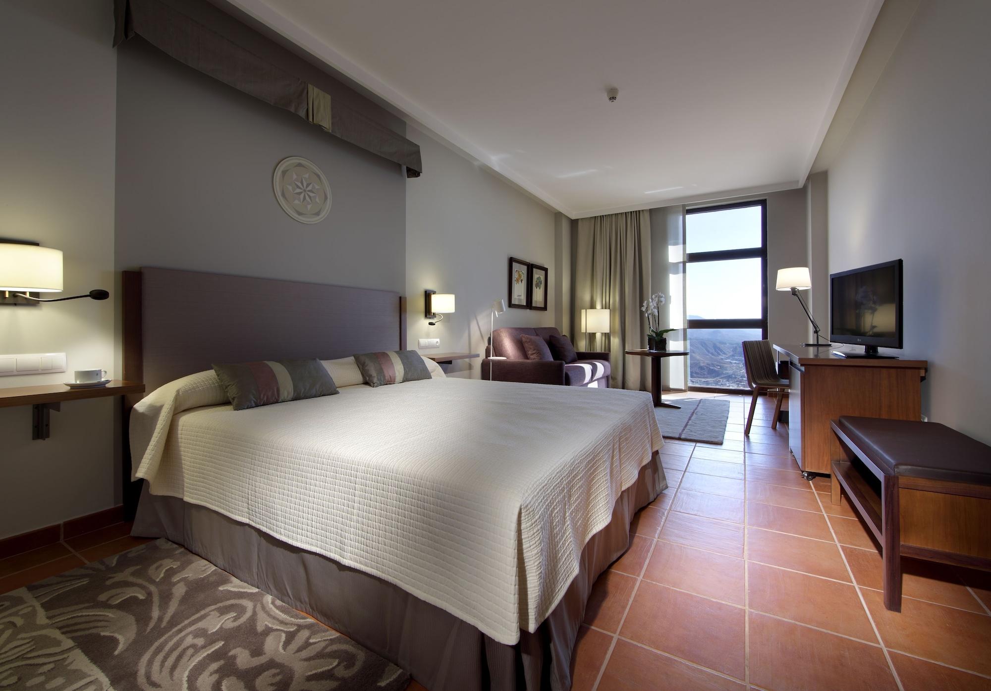 Hotel De 4*